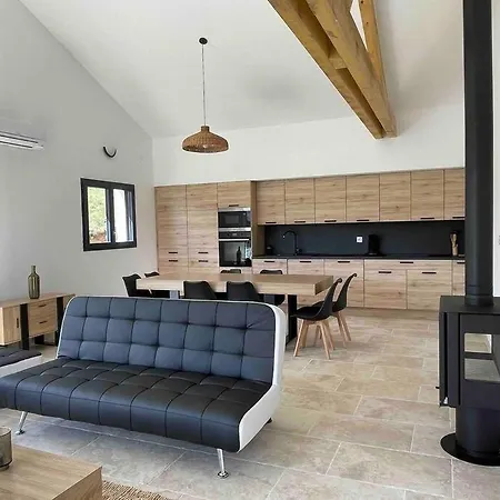 Holiday home 8pers Au Calme Avec Superbe Vue Barbecue Wifi
