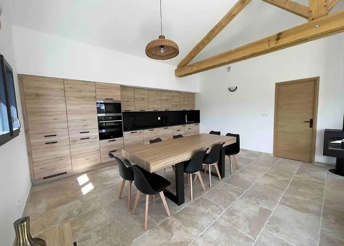 Holiday home 8pers Au Calme Avec Superbe Vue Barbecue Wifi La Panouse (Lozere)